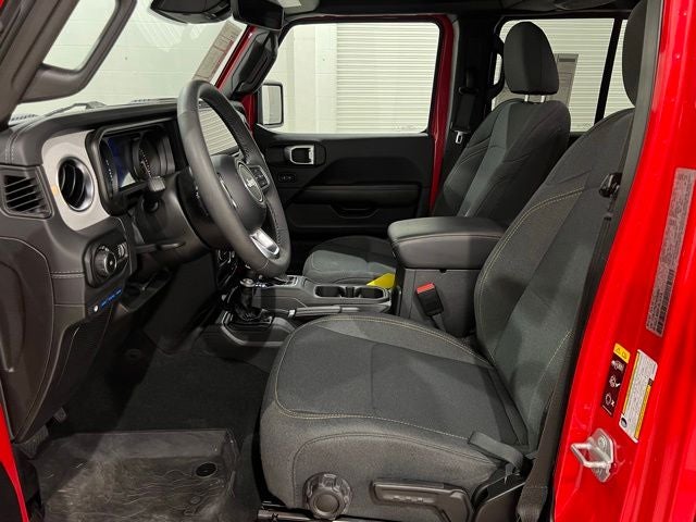 2025 Jeep Wrangler Sahara 4xe
