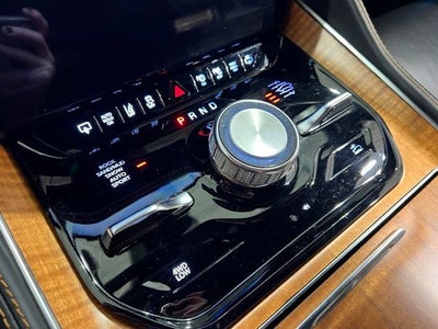2022 Jeep Grand Wagoneer Series III