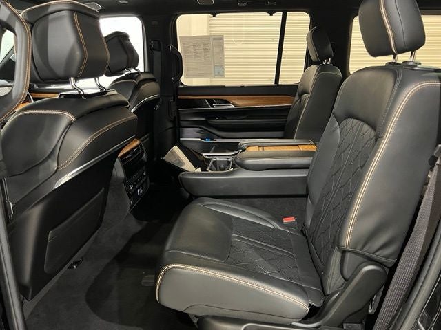 2022 Jeep Grand Wagoneer Series III