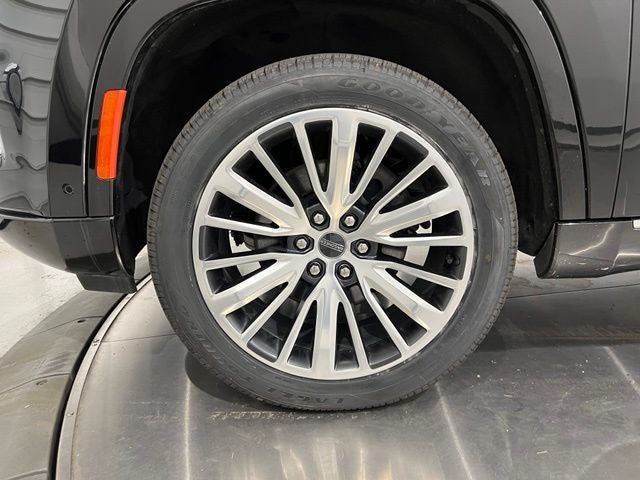 2022 Jeep Grand Wagoneer Series III