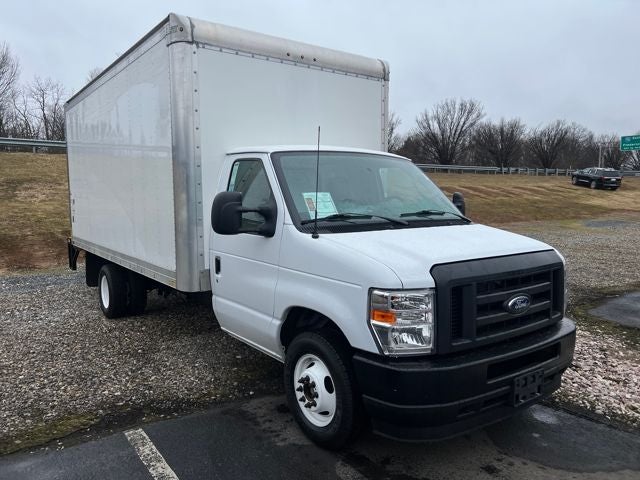 2025 Ford E-350SD Base Cutaway