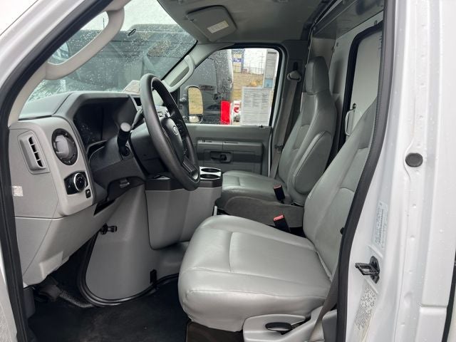 2025 Ford E-350SD Base Cutaway