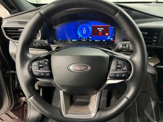 2023 Ford Explorer Platinum