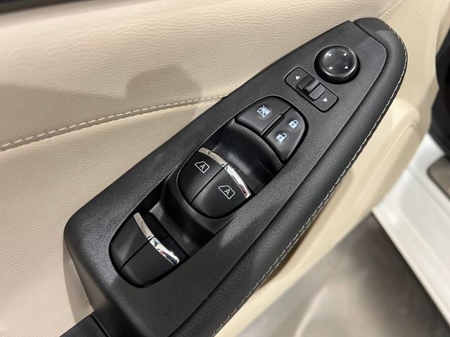 2023 Nissan Maxima Platinum
