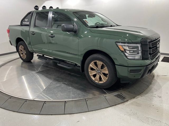 2024 Nissan Titan SV