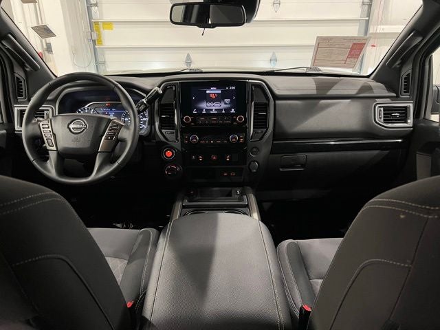 2024 Nissan Titan SV