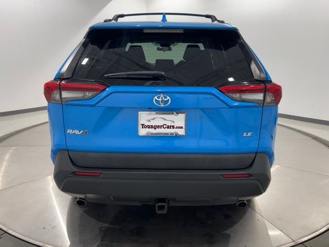 2020 Toyota RAV4 LE