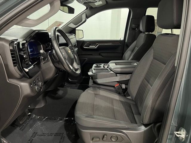 2025 Chevrolet Silverado 1500 LT LT1
