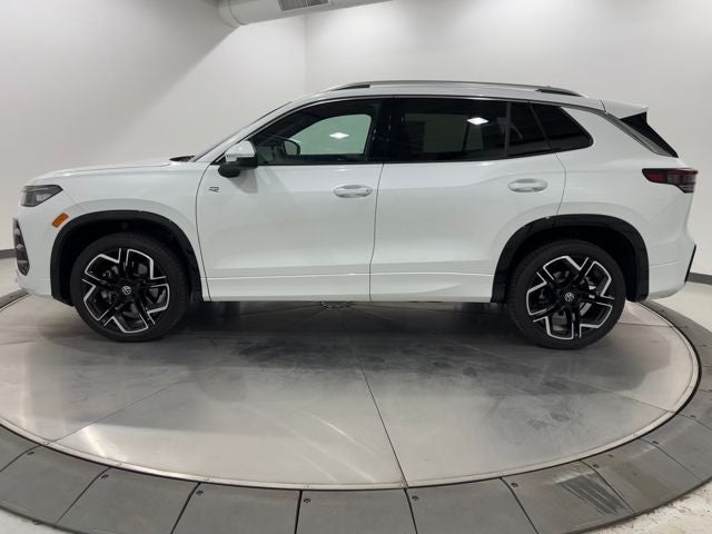 2025 Volkswagen Tiguan 2.0T SEL R-Line
