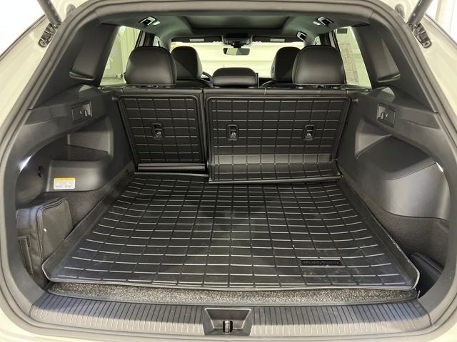 2025 Volkswagen Tiguan 2.0T SEL R-Line