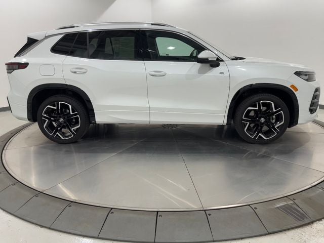 2025 Volkswagen Tiguan 2.0T SEL R-Line