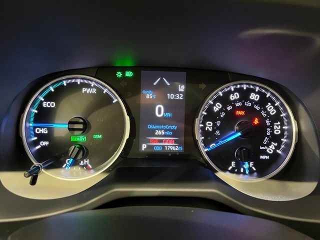 2022 Toyota RAV4 Hybrid XLE