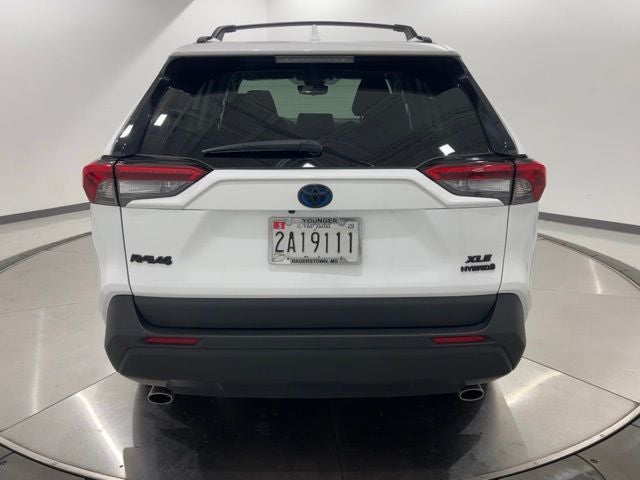 2022 Toyota RAV4 Hybrid XLE
