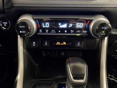 2025 Toyota RAV4 Hybrid SE