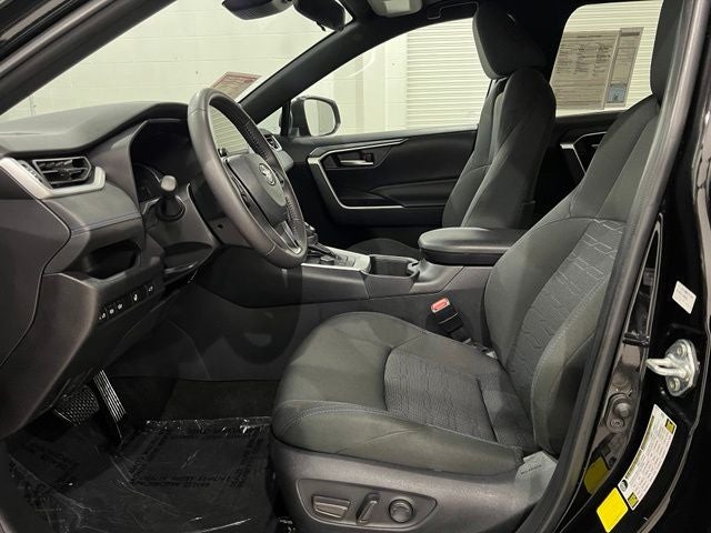 2025 Toyota RAV4 Hybrid SE