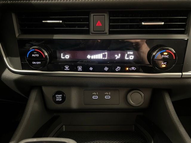 2025 Nissan Rogue SV