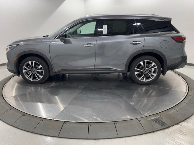 2022 INFINITI QX60 LUXE
