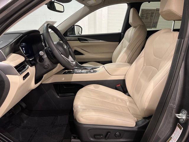 2022 INFINITI QX60 LUXE
