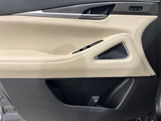 2022 INFINITI QX60 LUXE