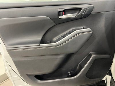 2022 Toyota Highlander Hybrid Bronze Edition