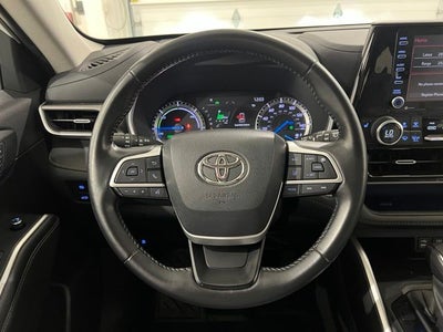 2022 Toyota Highlander Hybrid Bronze Edition