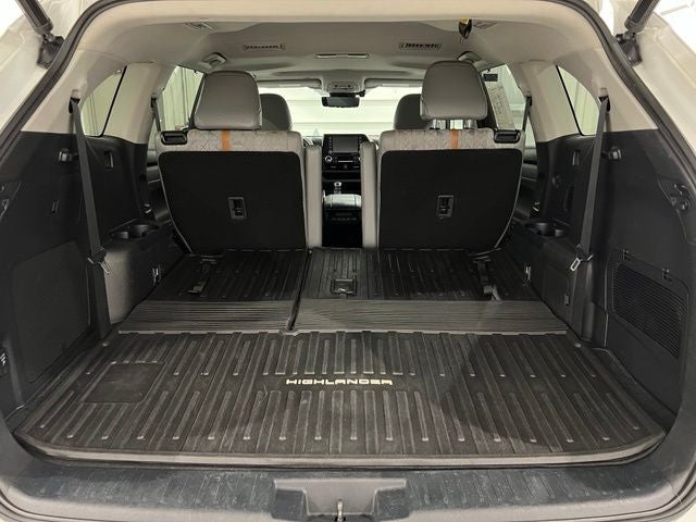 2022 Toyota Highlander Hybrid Bronze Edition