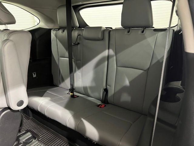 2022 Toyota Highlander Hybrid Bronze Edition
