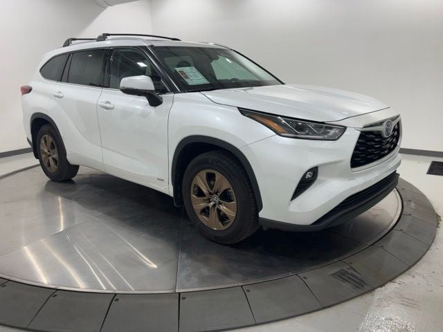 2022 Toyota Highlander Hybrid Bronze Edition
