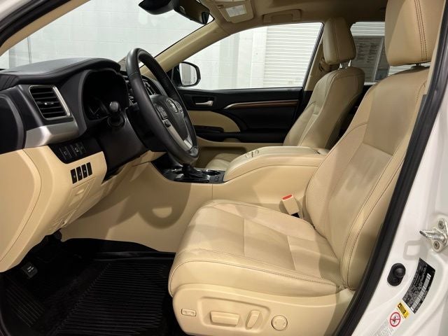 2019 Toyota Highlander Hybrid Limited Platinum