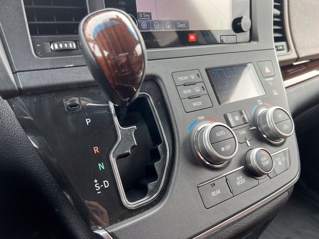 2017 Toyota Sienna Limited Premium 7 Passenger