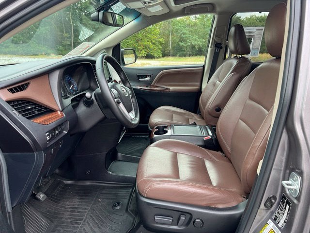 2017 Toyota Sienna Limited Premium 7 Passenger