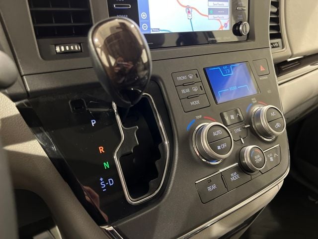 2018 Toyota Sienna XLE Premium 7 Passenger