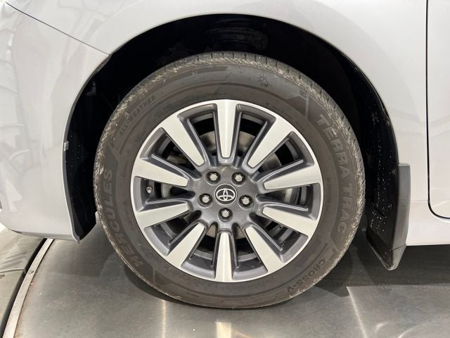 2018 Toyota Sienna XLE Premium 7 Passenger