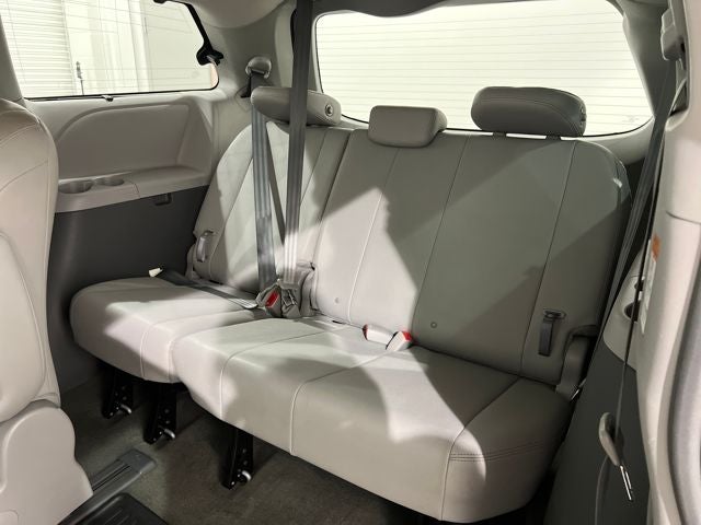 2018 Toyota Sienna XLE Premium 7 Passenger