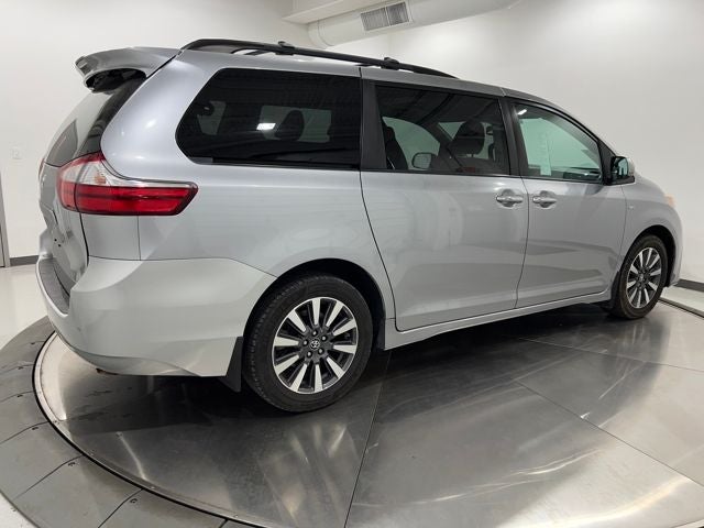 2018 Toyota Sienna XLE Premium 7 Passenger