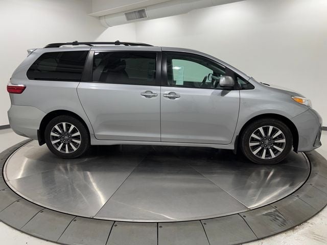2018 Toyota Sienna XLE Premium 7 Passenger