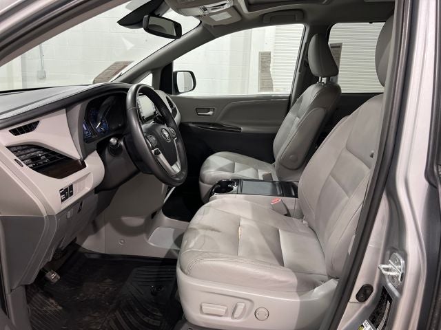 2018 Toyota Sienna XLE Premium 7 Passenger