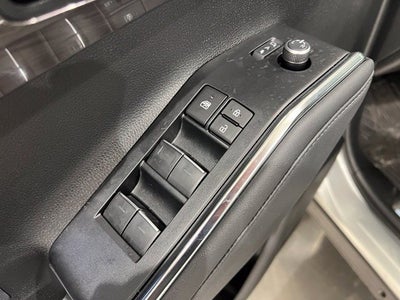 2023 Toyota Highlander Hybrid Platinum