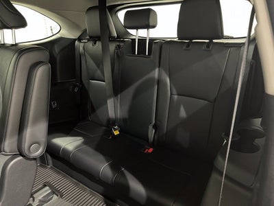 2023 Toyota Highlander Hybrid Platinum