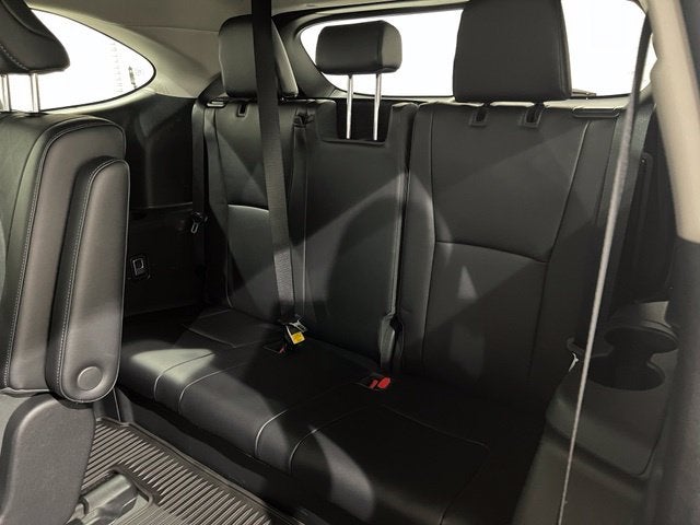 2023 Toyota Highlander Hybrid Platinum