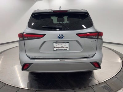 2023 Toyota Highlander Hybrid Platinum