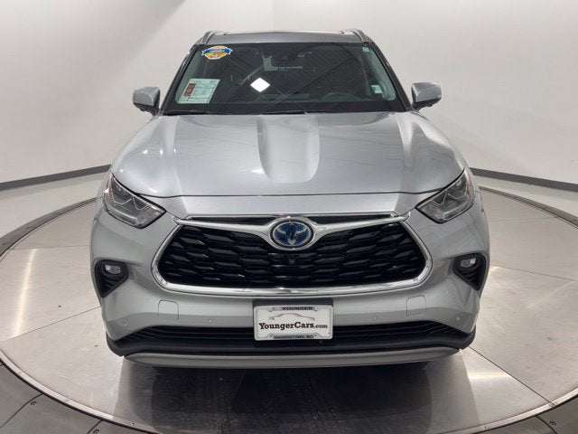 2023 Toyota Highlander Hybrid Platinum