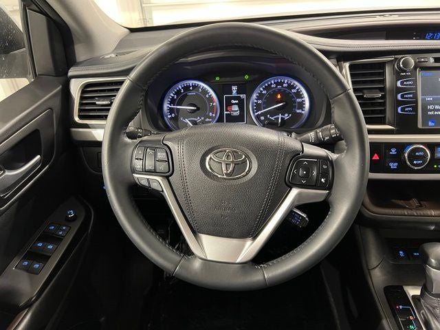 2016 Toyota Highlander XLE V6