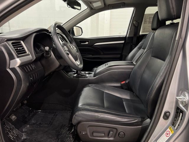 2016 Toyota Highlander XLE V6