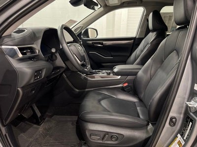 2025 Toyota Highlander Limited
