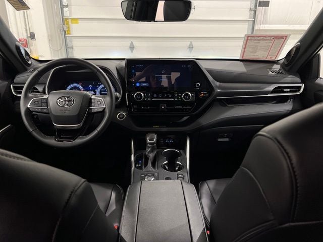 2026 Toyota Highlander XSE