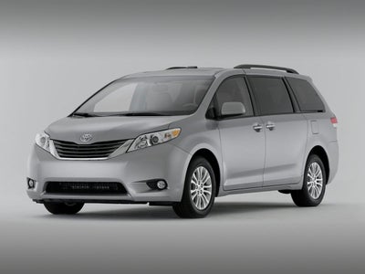 2012 Toyota Sienna LE 8 Passenger