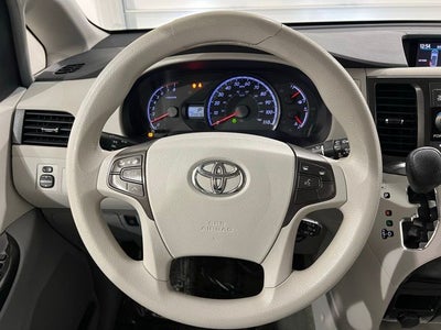 2012 Toyota Sienna LE 8 Passenger