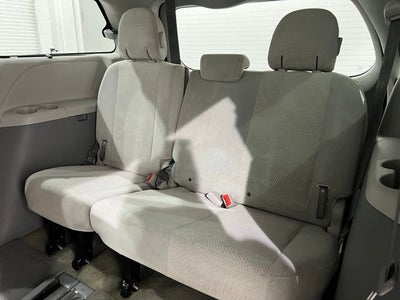2012 Toyota Sienna LE 8 Passenger