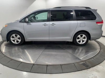 2012 Toyota Sienna LE 8 Passenger